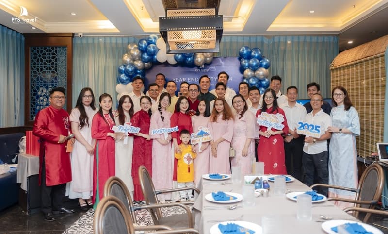 Nhân viên PYS Travel trẻ trung, tận tâm và chuyên nghiệp