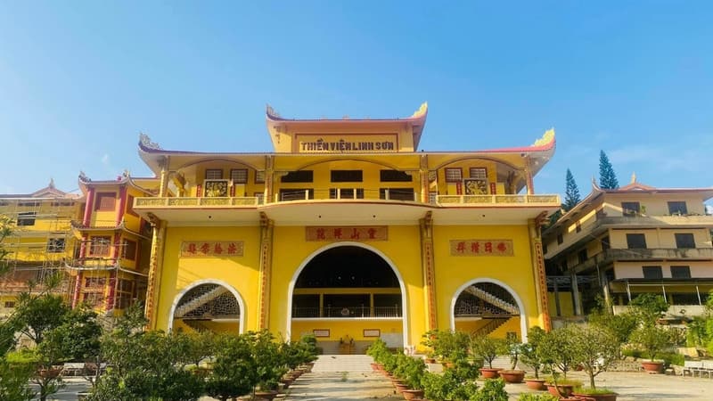 thiền viện linh sơn bảo lộc