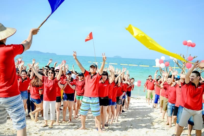 Teambuilding Vàn Chảy cô tô