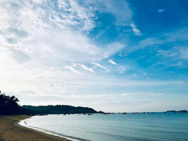 Bãi tắm Vàn Chảy Cô Tô