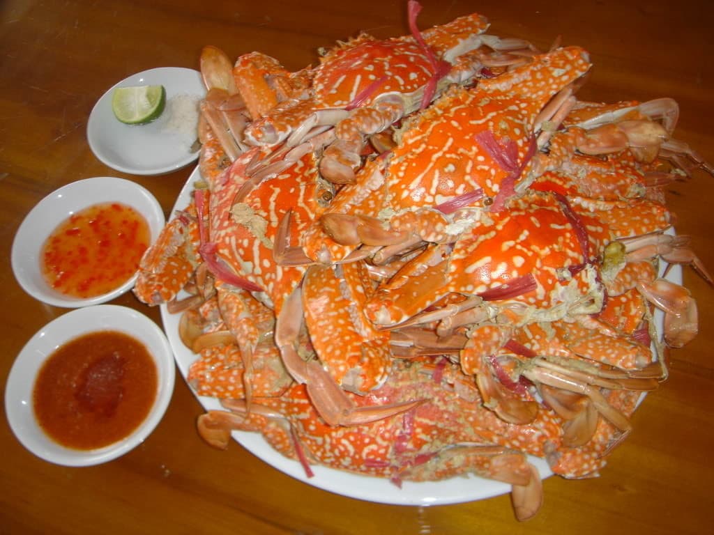 ăn gì khi du lịch hang rái