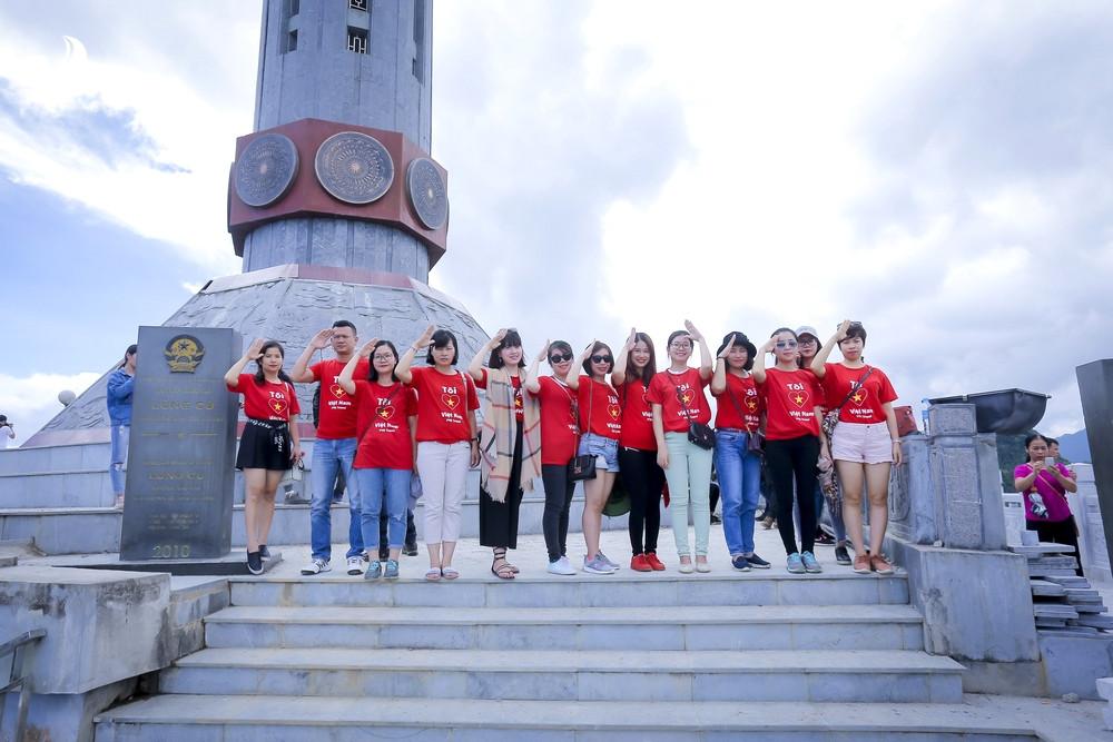 Cột cờ Lũng Cú