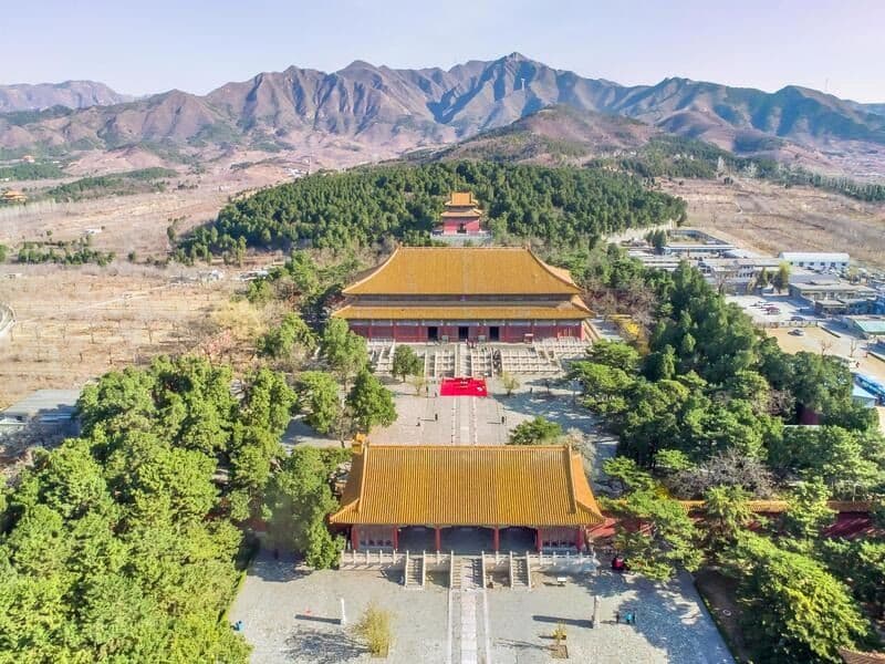 tham quan Thập Tam Lăng 