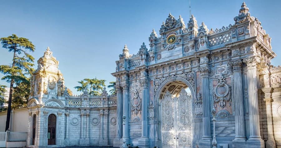 cung điện Dolmabahce