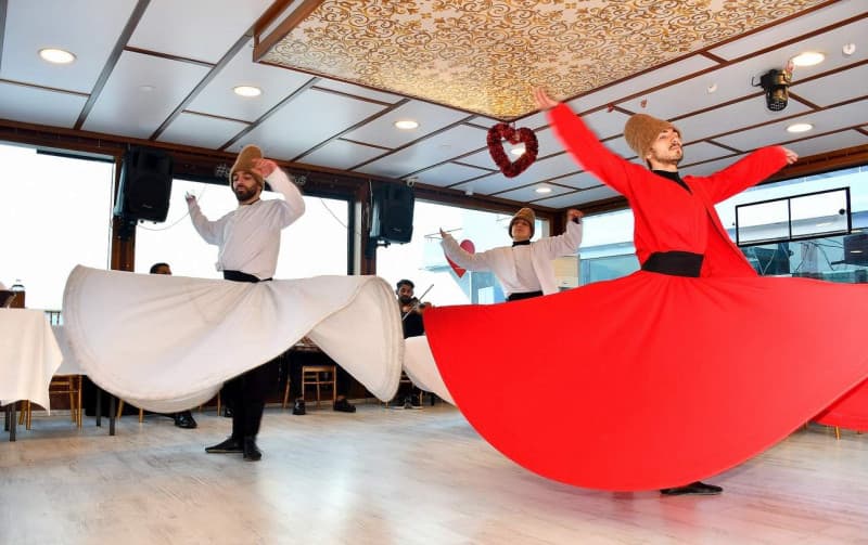 lễ hội Whirling Dervishes