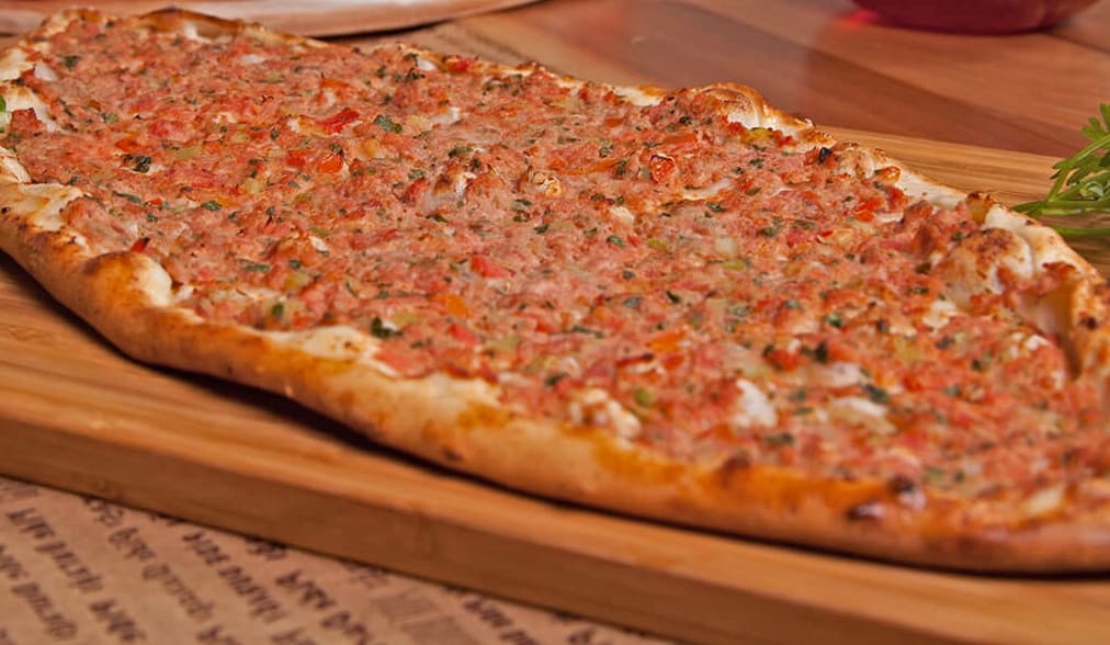 món Kiymali Pide