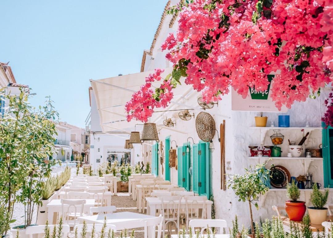 Ngôi làng Alacati