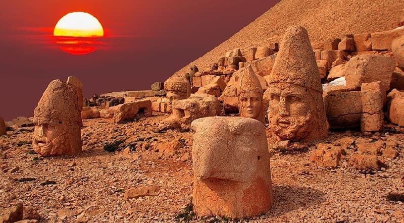 Núi Nemrut