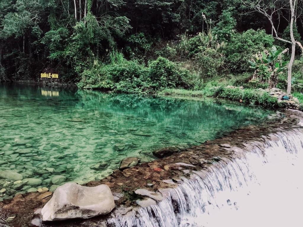 Suối Lênin trong vắt