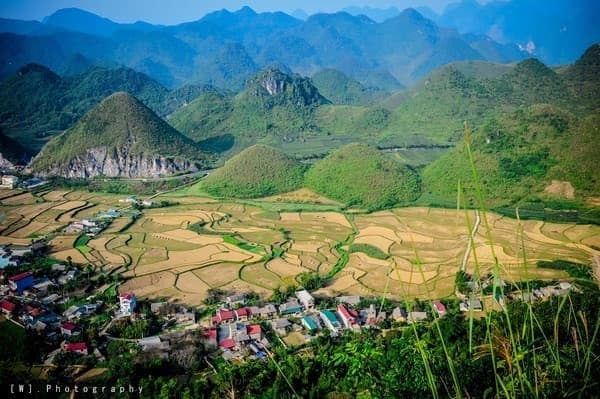 Núi đôi Quản Bạ