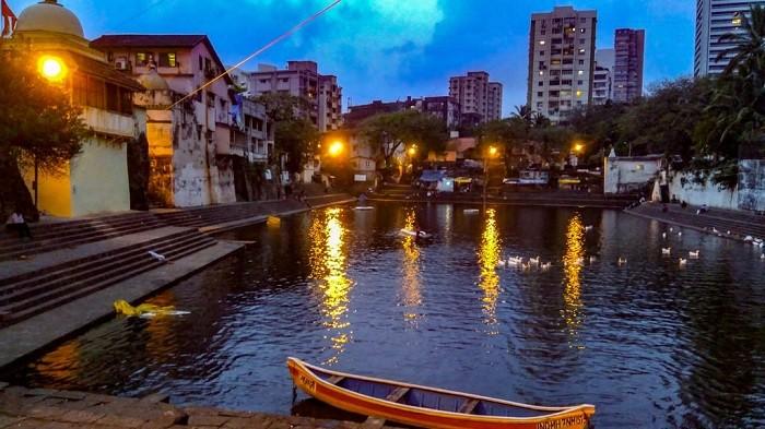 Sự lung linh của Banganga Tank mumbai