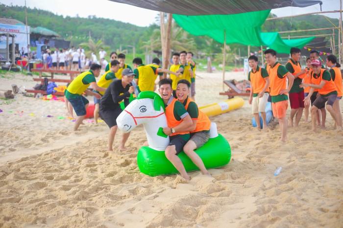 team building giúp Mang lại bầu không khí vui vẻ cho người chơi 