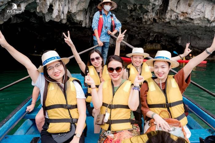 Du lịch Hạ Long mùa hè