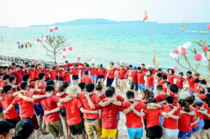 Team building giúp mọi người có những khoảng thời gian tuyệt vời cùng nhau