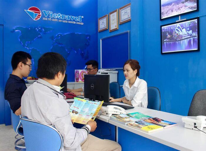 đội ngũ nhân viên chuyên nghiệp của vietravel