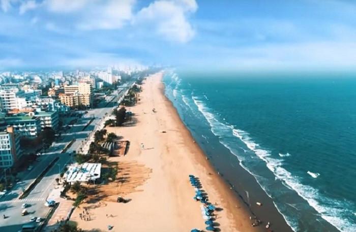 biển sầm sơn nhìn từ trên cao