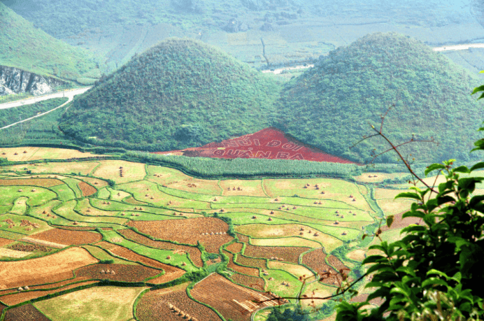 núi đôi Quản Bạ