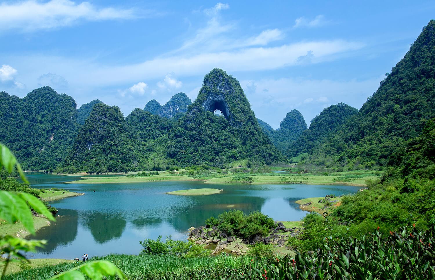 núi mắt thần