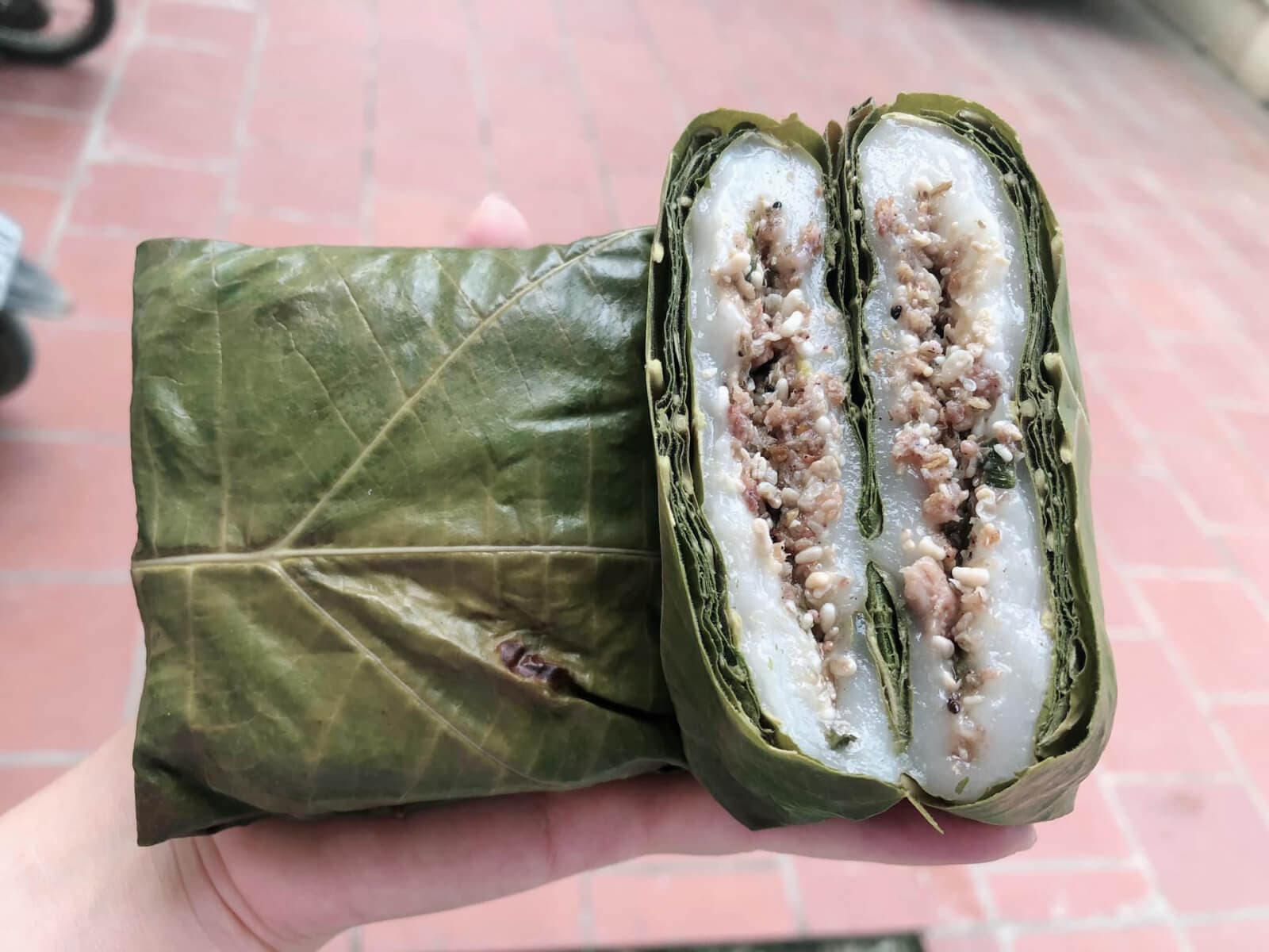 bánh trứng kiến
