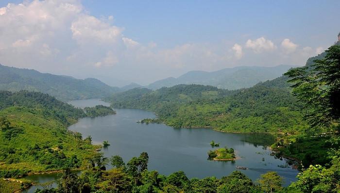 Hồ Ba Bể