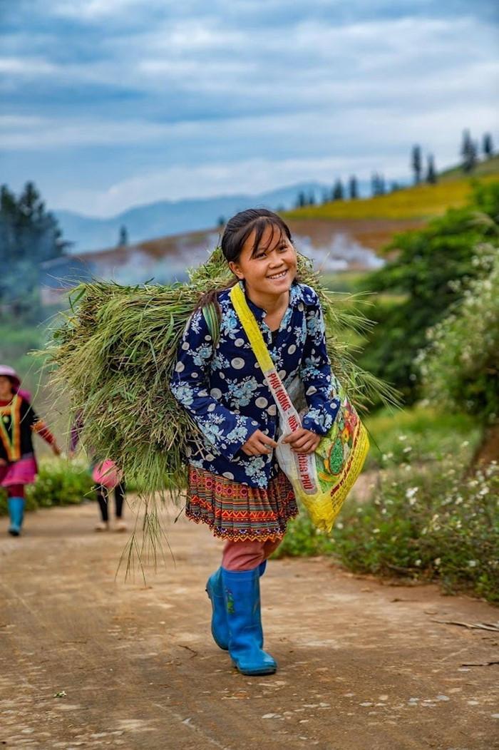 vẻ đẹp con người suôi thầu