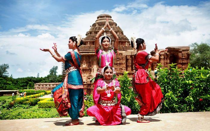 Lễ hội Konark nổi tiếng với hoạt động múa truyền thống