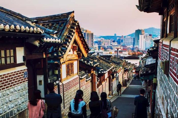 Sự yên bình của ngôi làng Bukchon Hanok