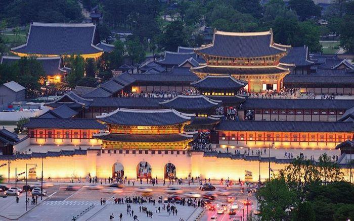 Cung điện Gyeongbokgung nổi tiếng