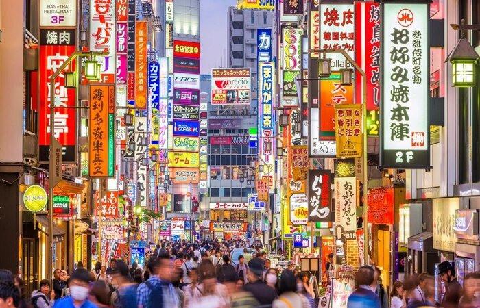 Khu phố điện tử Akihabara nhộn nhịp