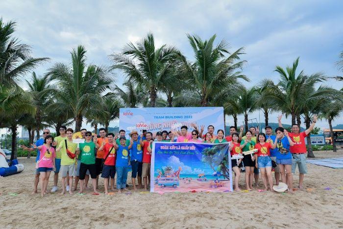 Nhiều doanh nghiệp chọn tiệc tất niên kết hợp team building