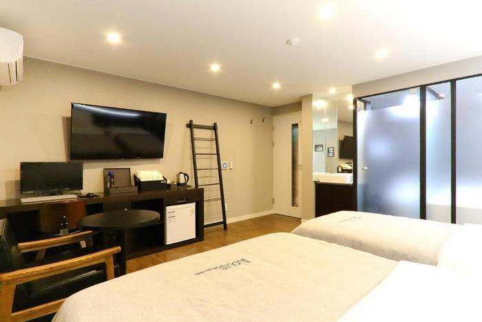 LOUIS HOTEL(Hotel Society Busan)