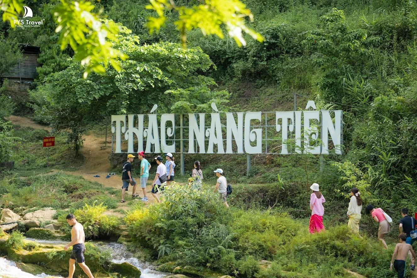 Thác Nàng Tiên đẹp như trong tranh