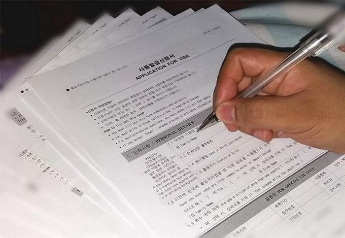Bạn cần ghi chính xác thông tin vào mẫu đơn xin visa lao động Hàn Quốc