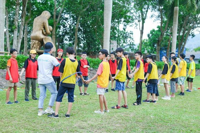 team building Phát triển các kỹ năng mềm, tính độc lập cho học sinh