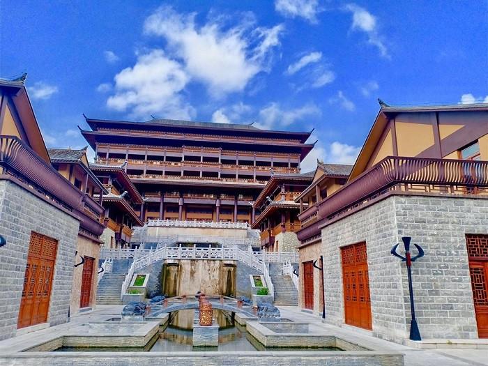 bình biên cổ kính