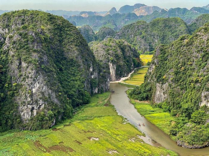 tam cốc bích động