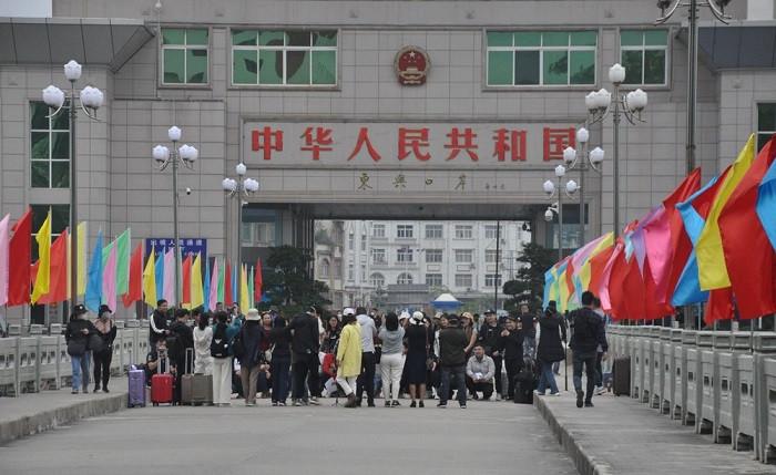 di chuyển