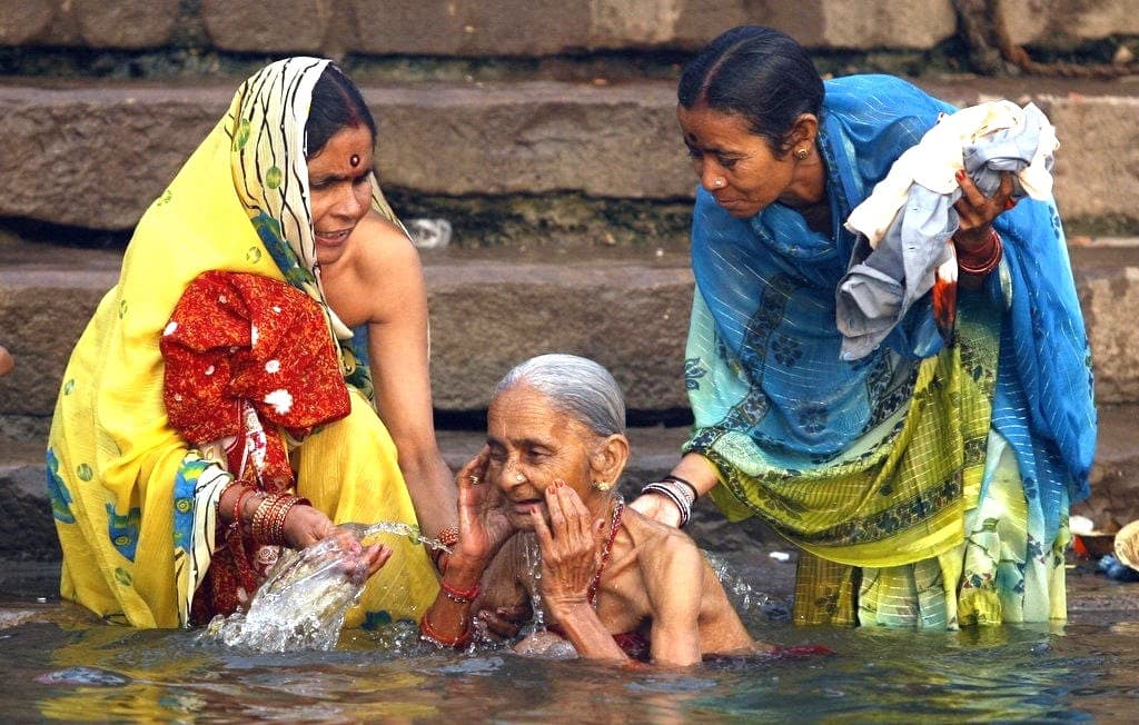 Tắm thiêng trong Lễ hội Kumbh Mela