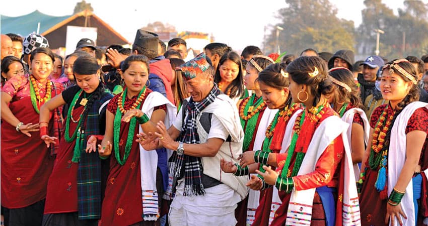 tham gia lễ hội Tamu Lhosar