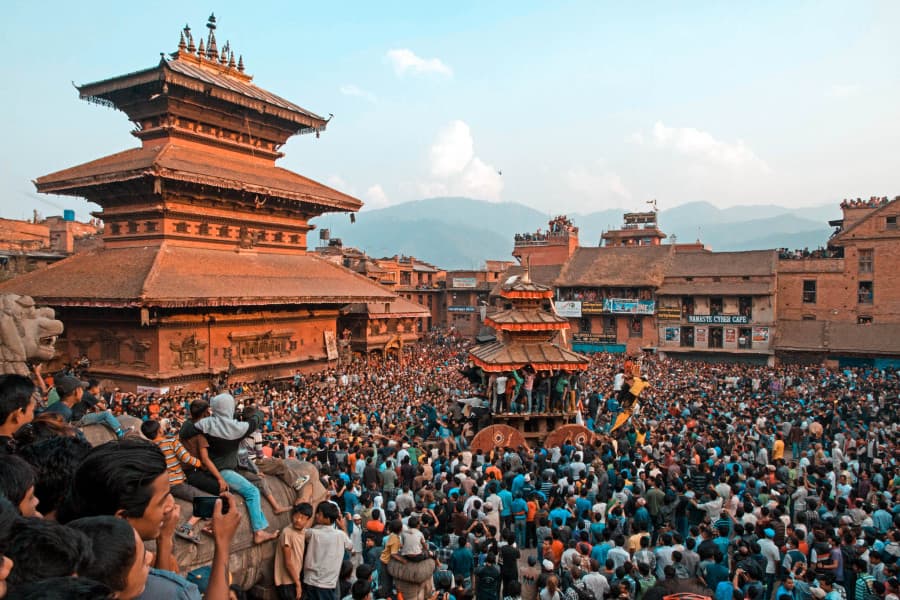 Các cỗ xe của Thần Bhairava và Nữ Thần Bhadra Kali 