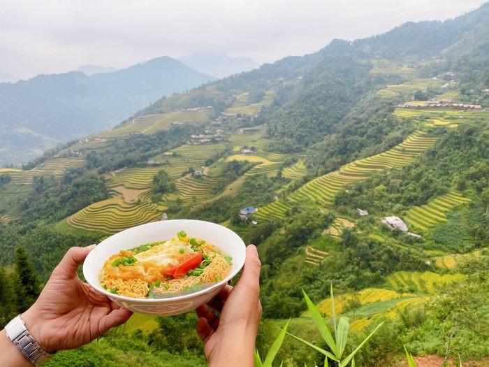 Bát mì view triệu đô