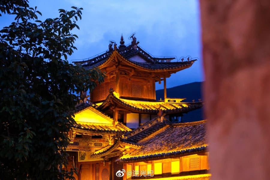 thành cổ đại lý về đêm