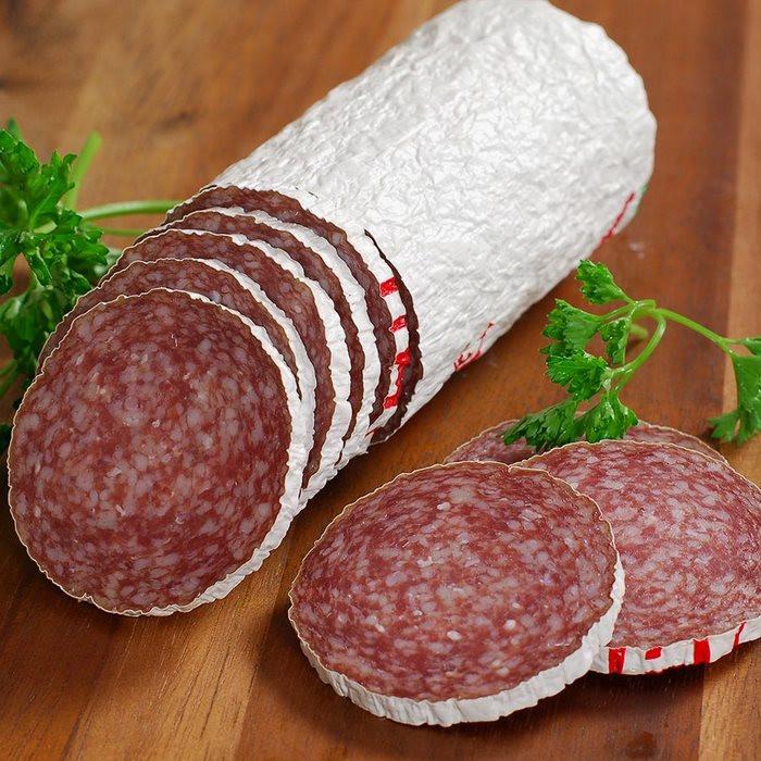 xúc xích salami hungary