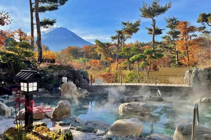 tắm onsen núi phú sĩ 