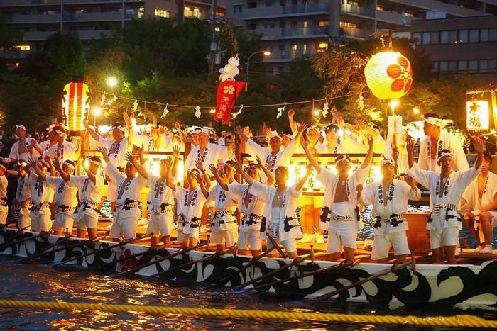 Lễ hội Tenjin Matsuri nhật bản 