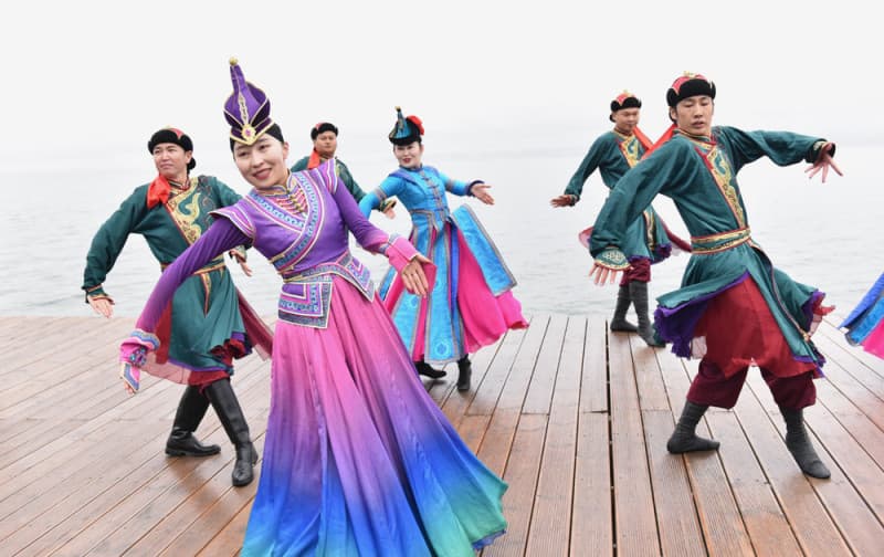 văn hoá nghệ thuật phát triển tại tân cương