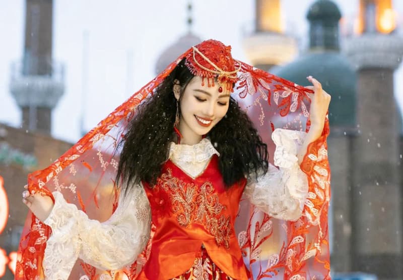 vẻ ngoài ấn tượng của người tân cương
