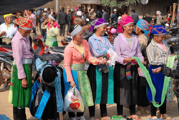 chợ phiên cao bằng