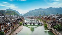 Tour Trung Quốc: Ân Thi - Phượng Hoàng Cổ Trấn - Trương Gia Giới 6 ngày 5 đêm từ Hà Nội