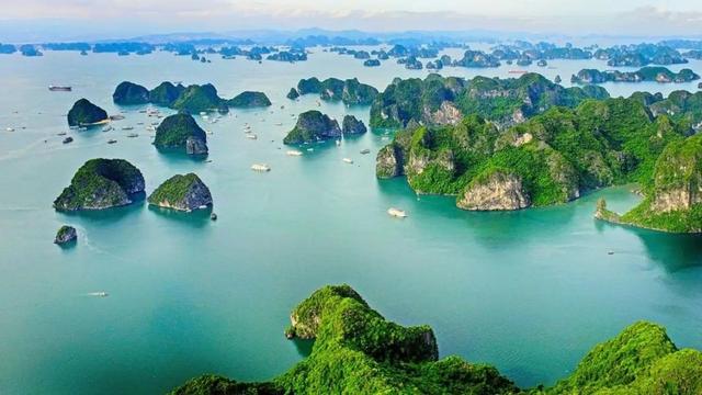 Cẩm nang du lịch Hạ Long chi tiết nhất 2025